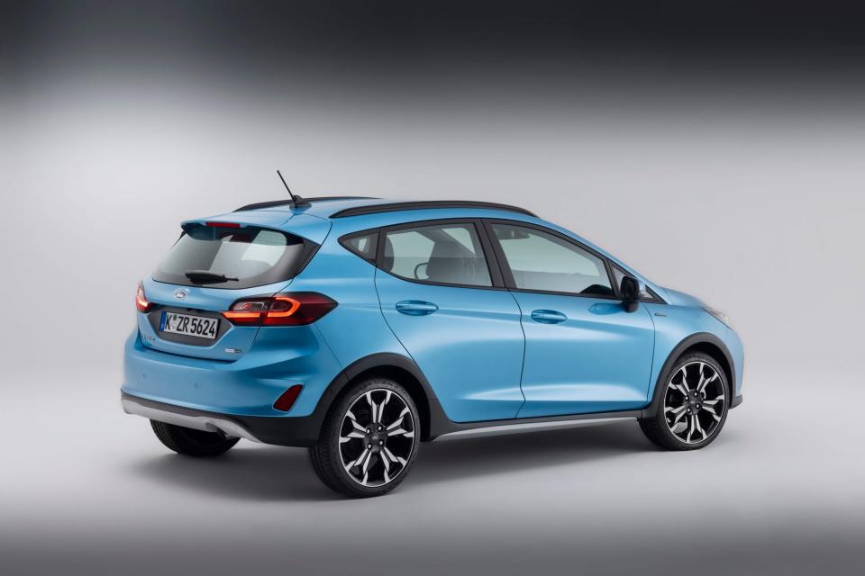 2021_FORD_FIESTA_STUDIO_ACTIVE_02.jpg