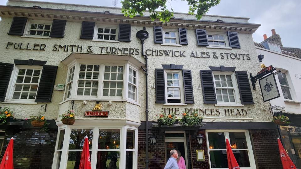 A visit to the Richmond Green brought us to The Prince's Head pub, the setting for the pub in "Ted Lasso."