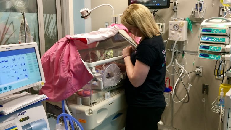 Parents of P.E.I. micro preemie Paizlee Rose say they gain strength, support through Facebook