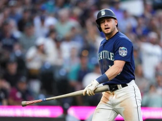 Mariners star Jarred Kelenic's brutal injury update a result of kicking  cooler