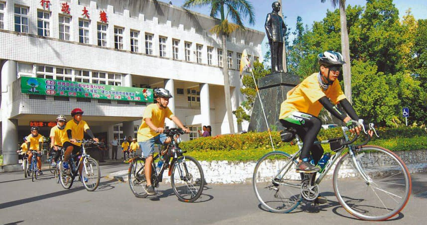 國立台東專科學校註冊率僅47.29％，是唯一未達6成「淹水線」的公立學校。圖為台東專科學校環島車隊。（本報資料照片）