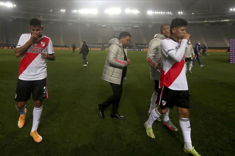 River deja La Plata con un sabor amargo: Angileri, desde el comienzo, no fue profundo y Carrascal, en el último tramo, no influyó (Demian Alday/Pool via AP)