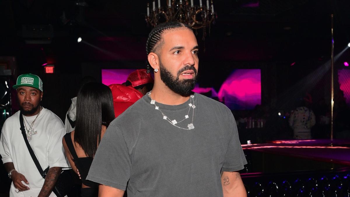 21 Savage says Drake was the only person to give him a birthday present in  2016