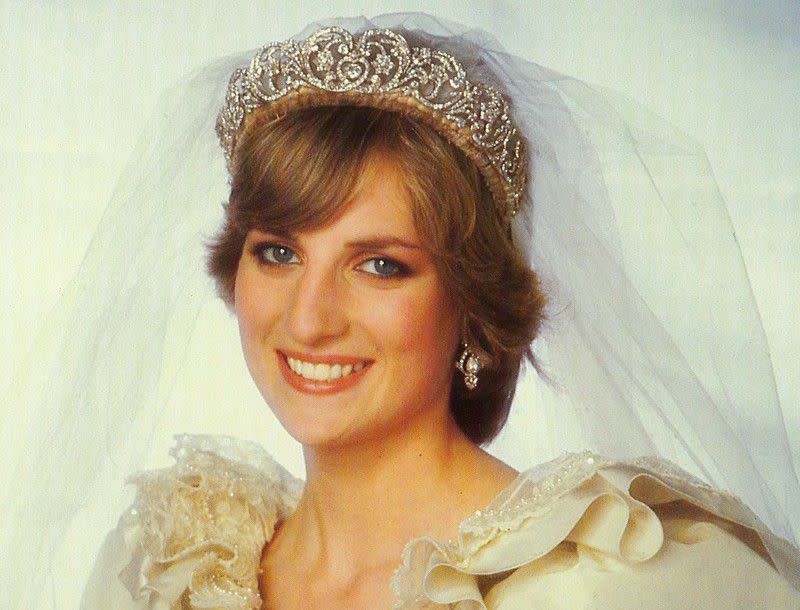 Princess Diana Memorabilia - The Princess Looks Radiant In Her Formal Wedding Portrait, July 1981