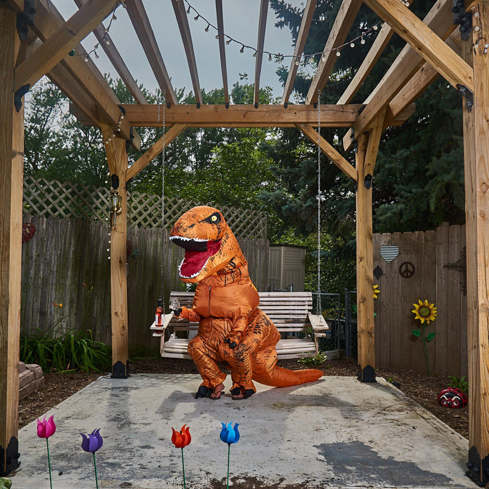 Jurassic Lark: Real estate agent dresses as 7-foot dinosaur to sell homes