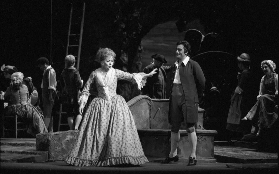 Metropolitan Opera's Manon Lescaut starring Renata Scotto, Placido Domingo and Pablo Elvira, 1980