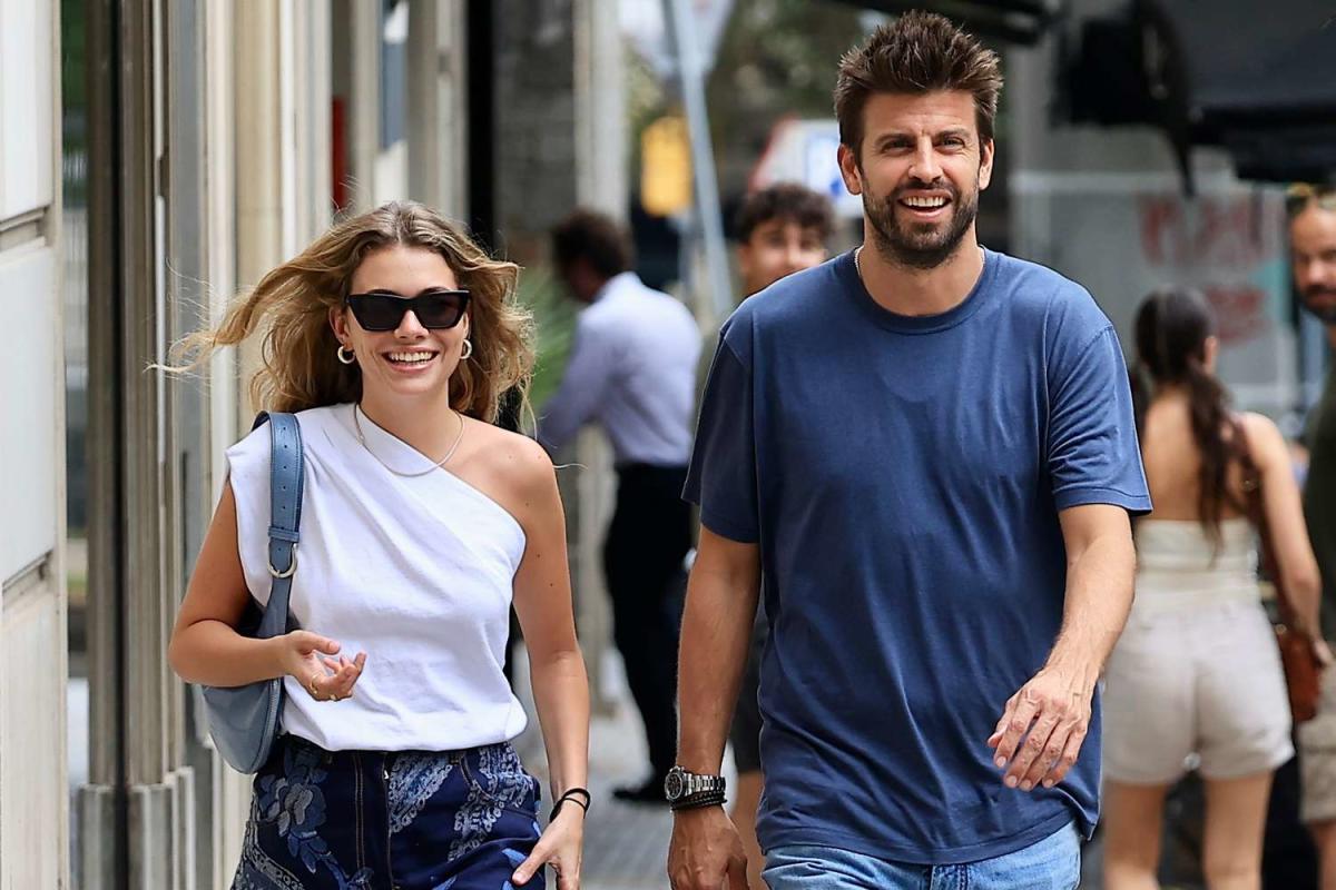 Gerard Piqué and Girlfriend Clara Chia Marti Enjoy a Lunch Date in Barcelona