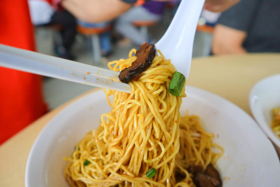 Punggol Noodles - tossed noodles closeup