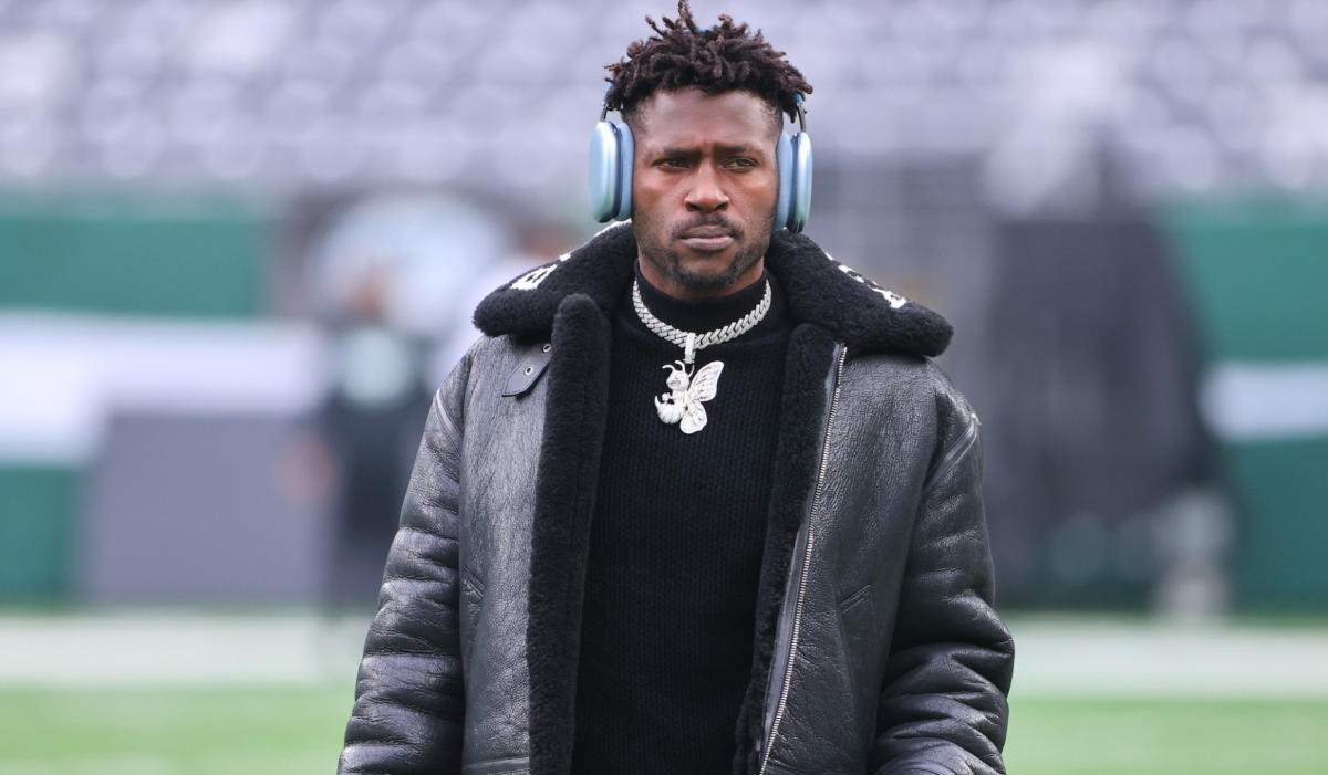 Antonio Brown wants to 'retire a Steeler', says troubled NFL receiver, NFL  News