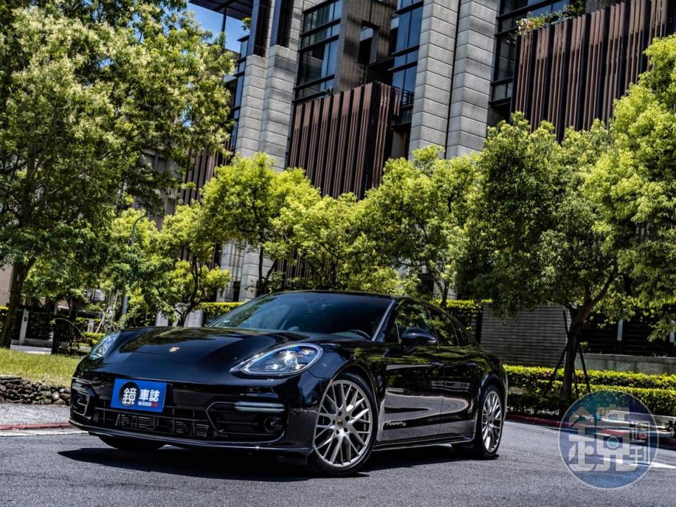 PORSCHE Panamera 10 Years Edition