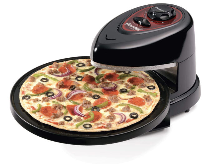 Presto Pizzazz Plus Rotating Oven in black, pizza with olives, peppers and meat (Photo via Amazon), pizza ovem, 