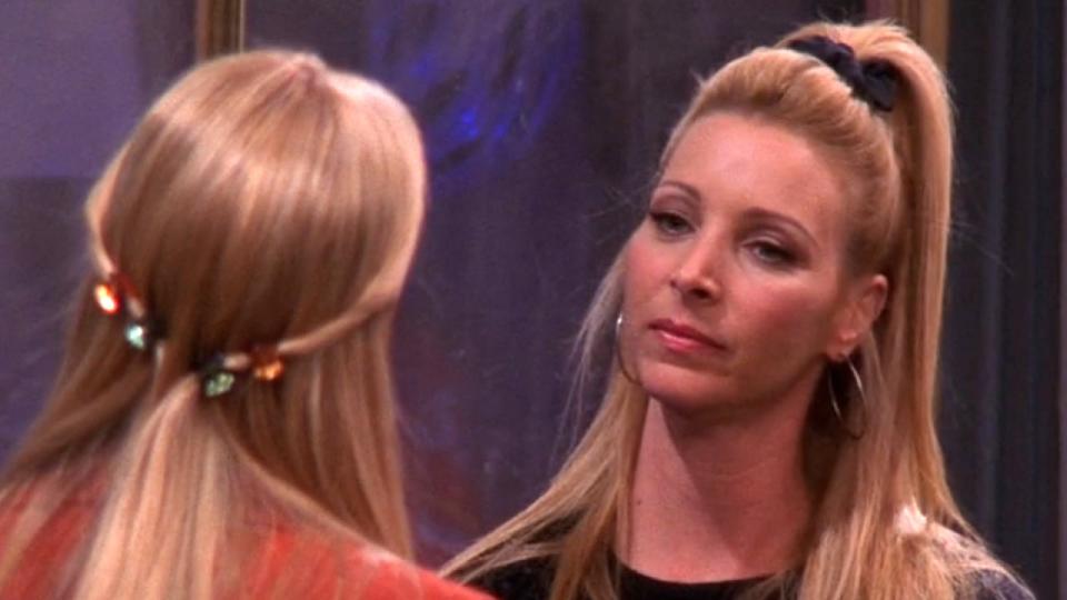 LIsa Kudrow playing Ursula on Friends.