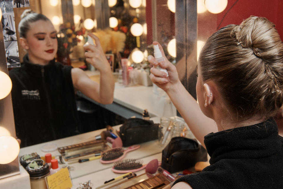 Rockettes perform two to four 90-minute shows per day.