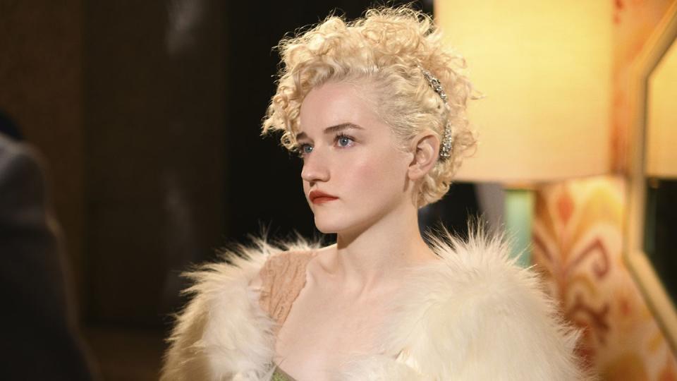 julia garner gucci