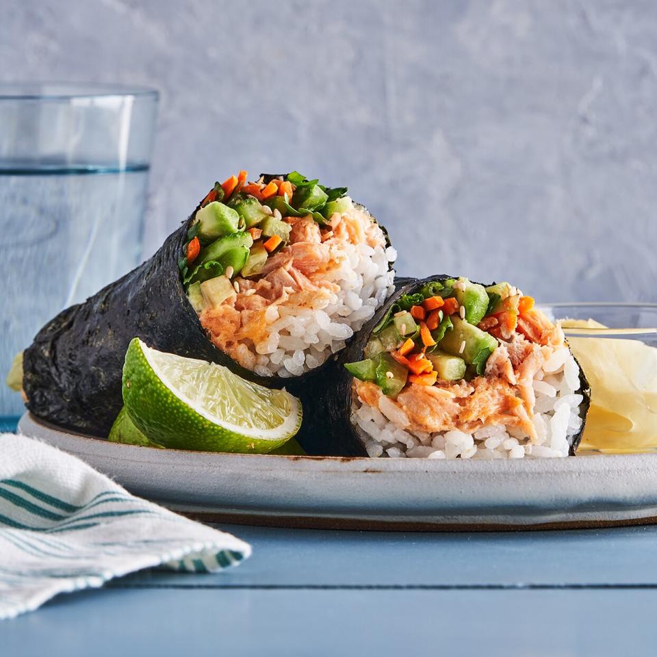 a recipe photo of the Spicy Salmon roll