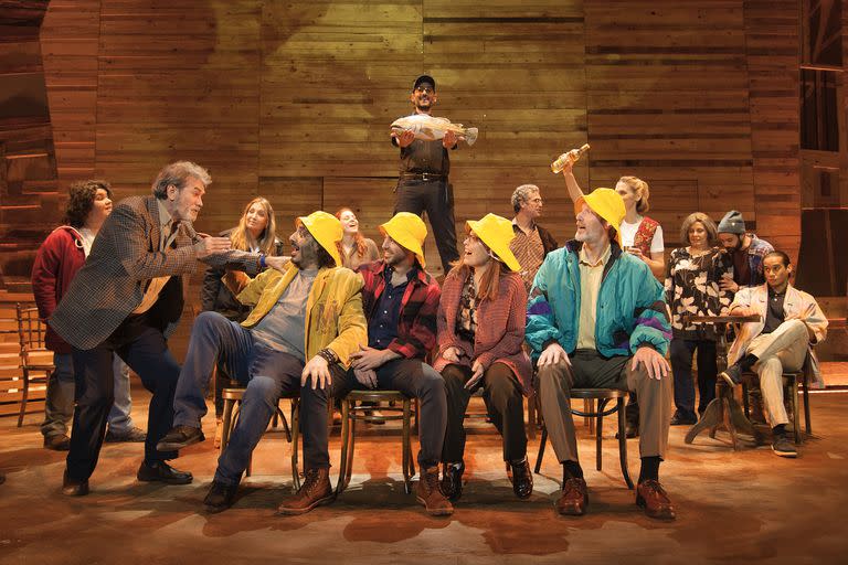 Argentino Molinuevo, en una escena de Come from Away