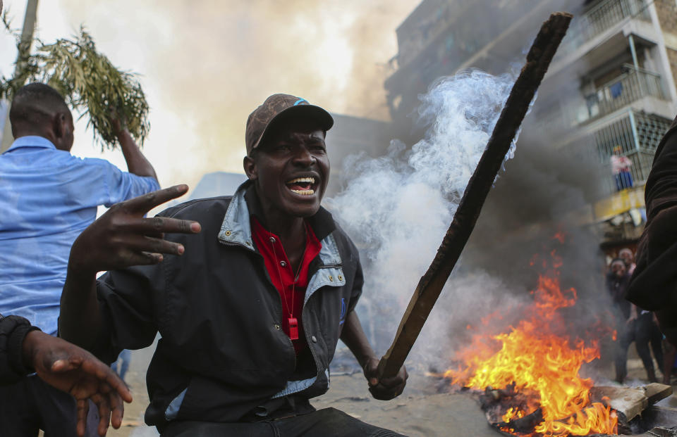 Opposition protesters clash with riot police in Kenya