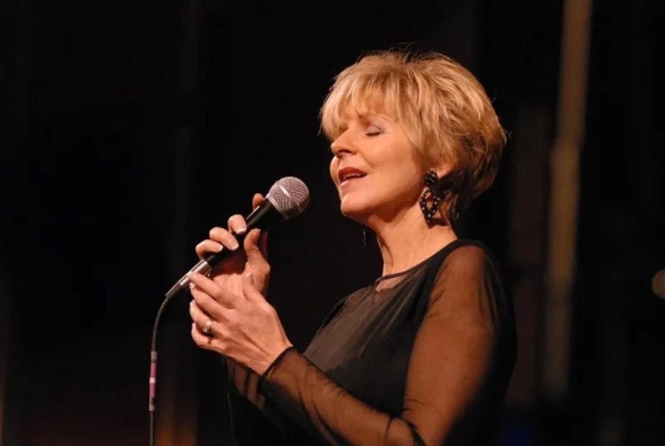 Vocalist Barbara Knight will join Vaughn Wiester's Famous Jazz Orchestra at the Clintonville Woman's Club on Monday.