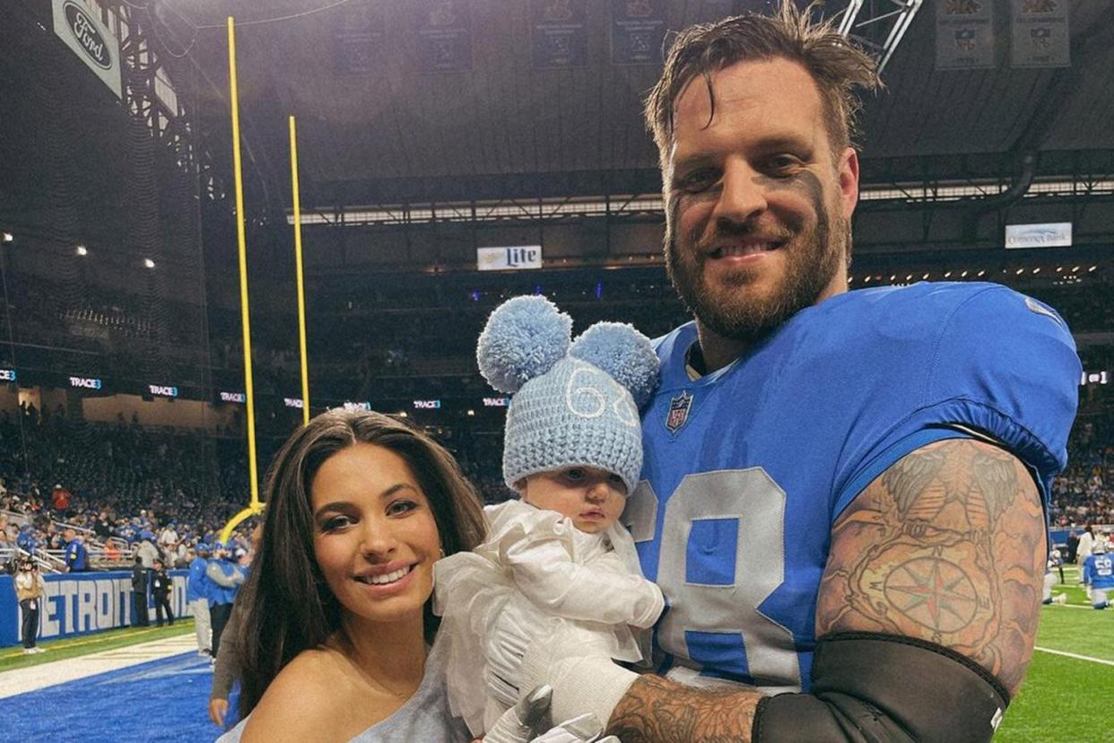 Detroit Lions' Taylor Decker Blasts FedEx for Losing a Month's Supply of Wife's Breastmilk