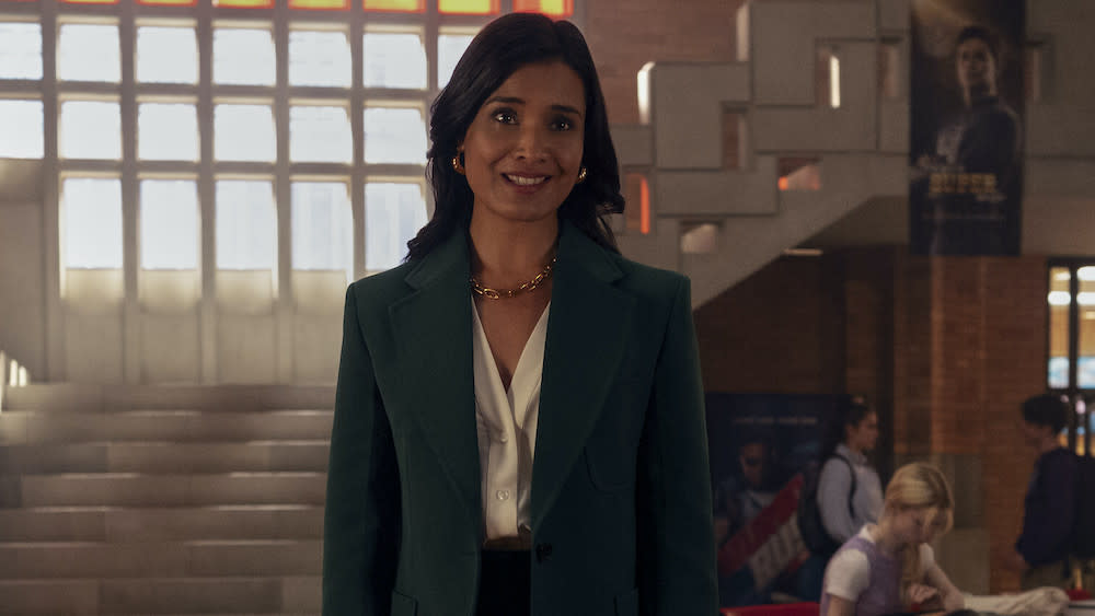 Dean Indira Shetty (Shelley Conn)