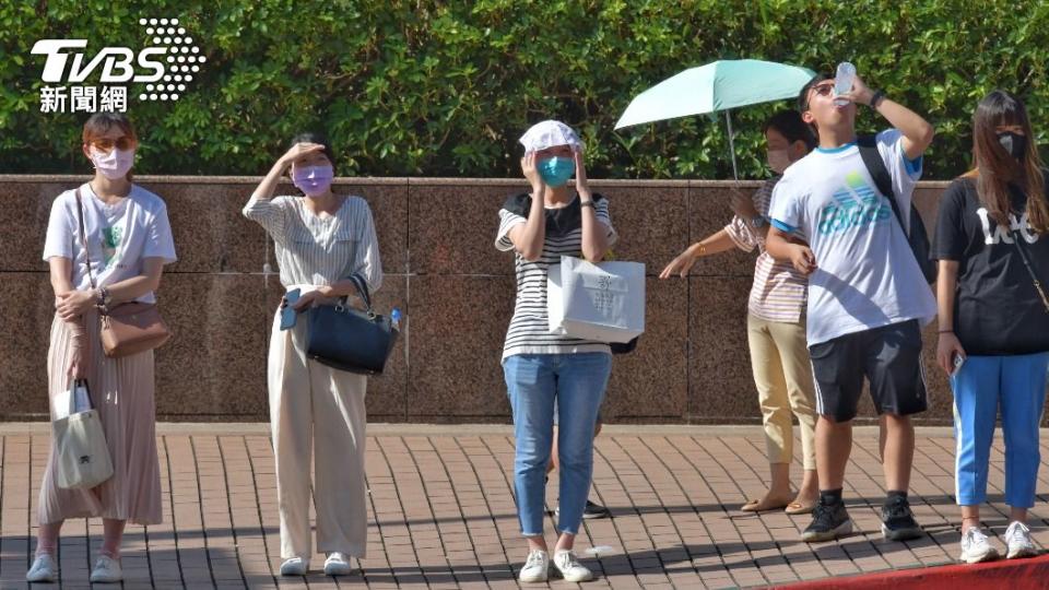 炎炎夏日，各地連日飆高溫。（圖／胡瑞麒攝）