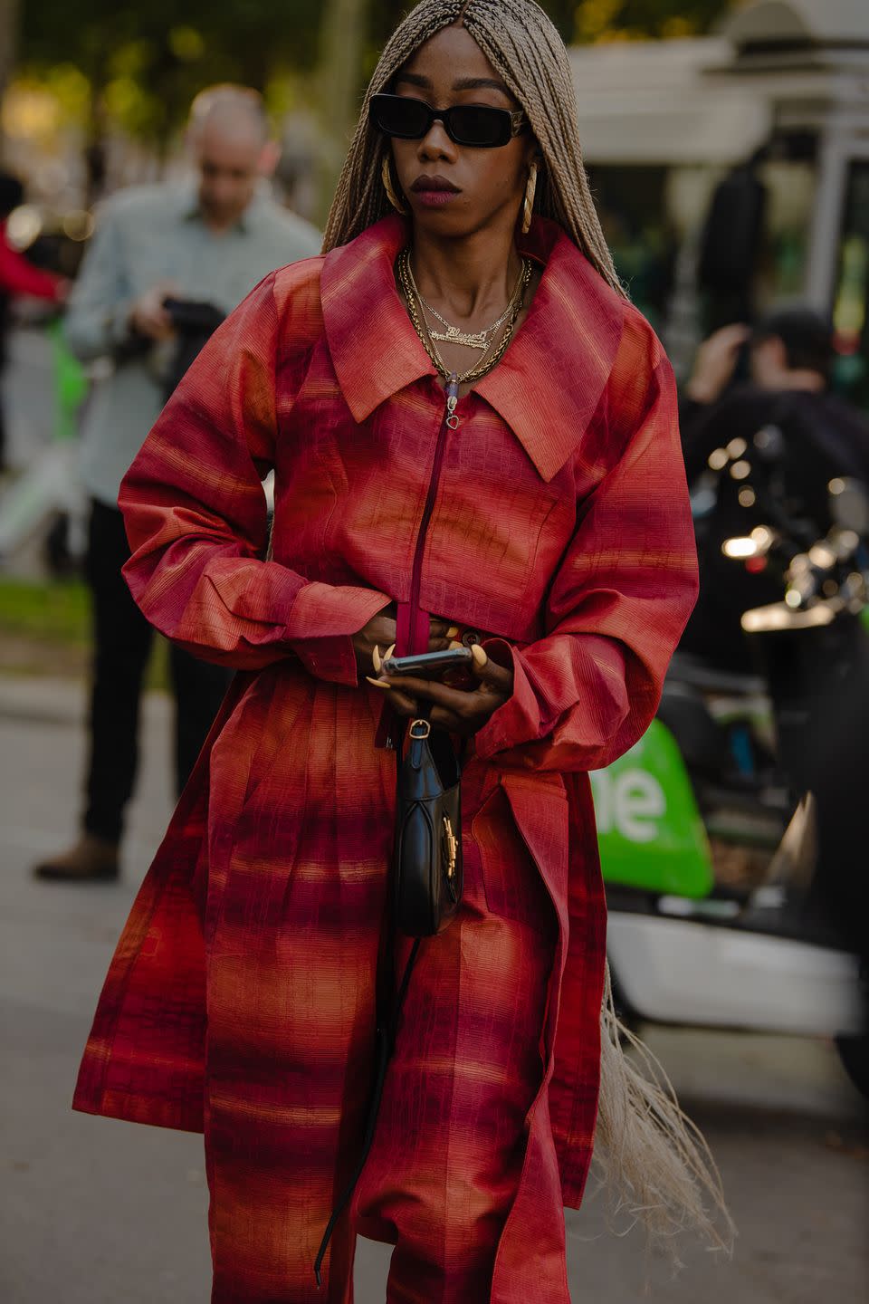 Street Style Goes Bold at Paris Fashion Week