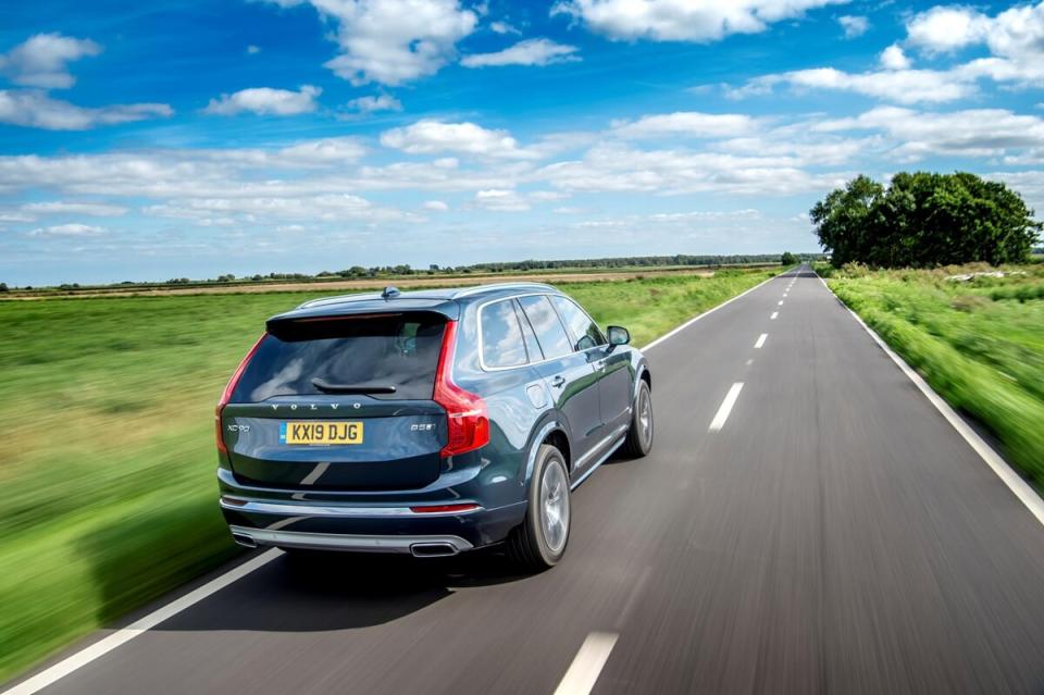 256799_Updated_Volvo_XC90.jpg