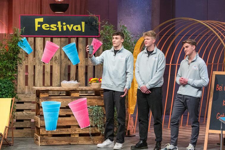 Die frats Becher aus DHDL halten Getränke auf natürliche Weise kühl - den ganzen Abend lang (Bild: RTL / Bernd-Michael Maurer)