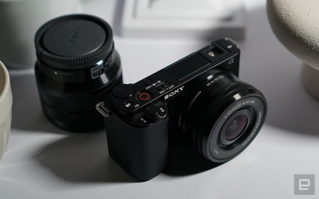 Vlogger 換鏡專機，Sony ZV-E10 正式登場（更新：香港、台灣預購資訊）