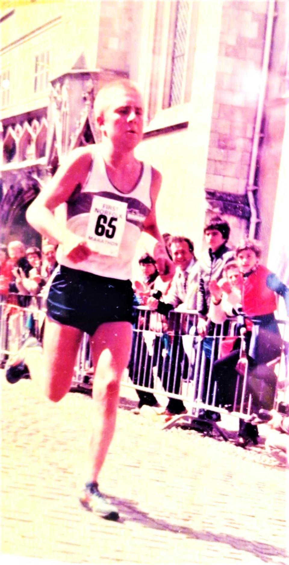 Eastern Daily Press: Dave Mytton finishing the very first Norfolk Marathon in 1982 in 3rd place and in a time of 2 hours