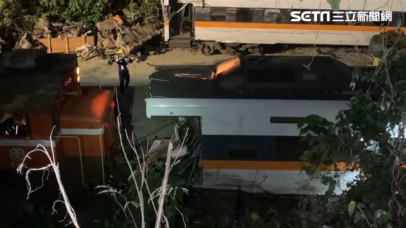 死傷最嚴重的第八節車廂於6日晚間移出隧道，目前暫放在仁和車站。（圖／資料照）