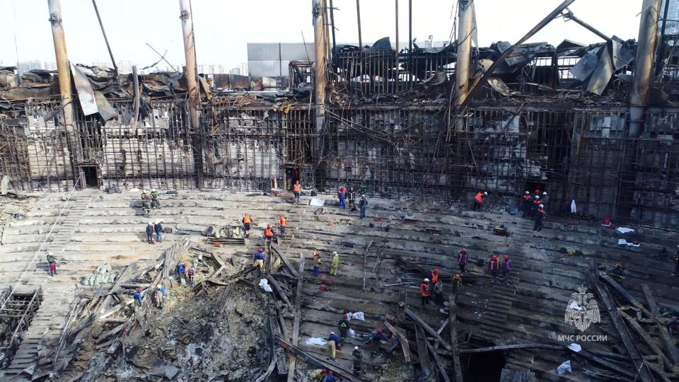2024年3月26日，莫斯科番紅花城市大廳遭恐攻4天後的狀況。恐攻份子當時投擲燃燒彈導致音樂廳起火，大片區域焚毀。路透社