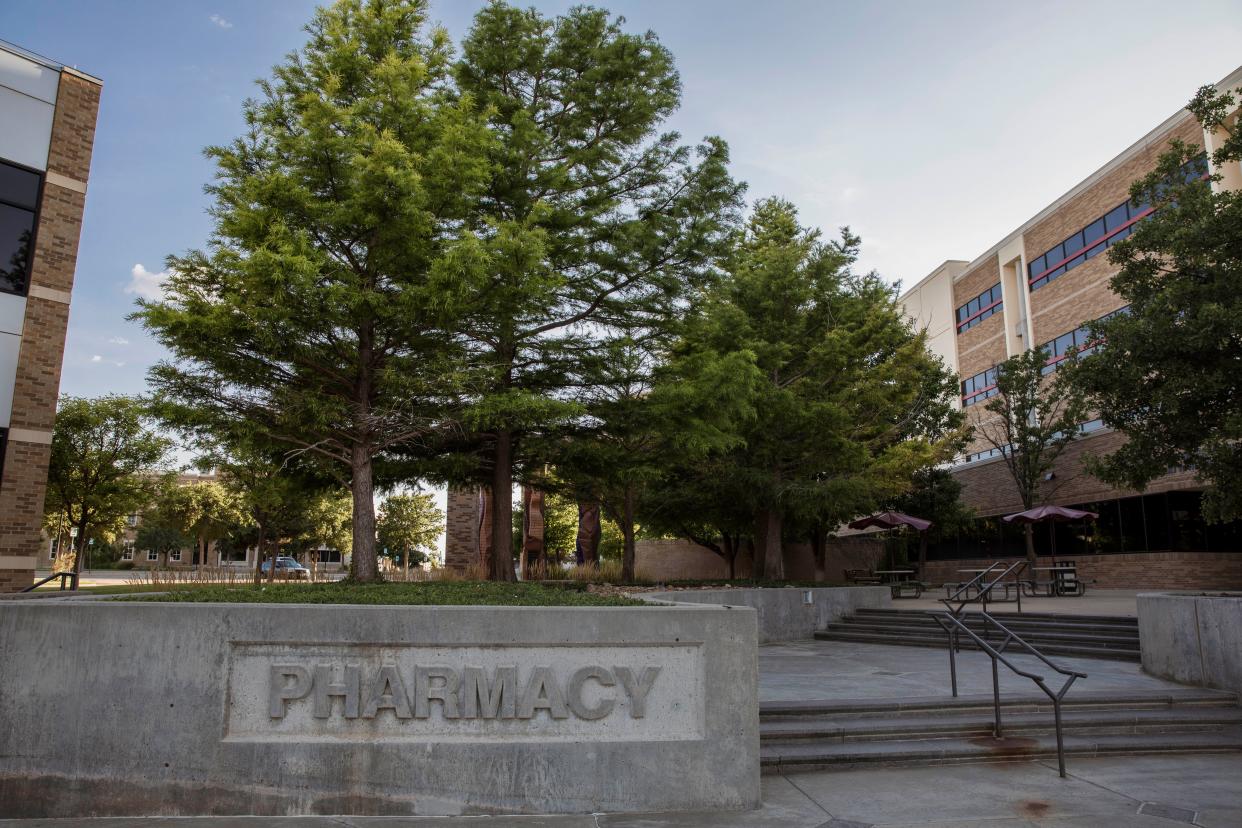 TTUHSC Hodge School of Pharmacy students celebrate residency