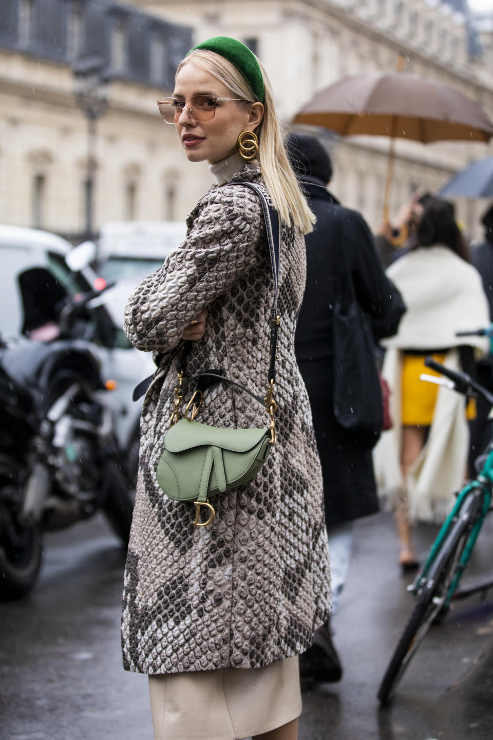 Leonie Hanne von “OhhCouture” greift den Herzogin-Kate-Look auf und wandelt ihn alltagstauglich um. (Bild: Getty Images)