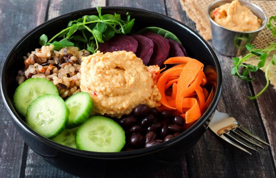 Hummus and Salad Plate