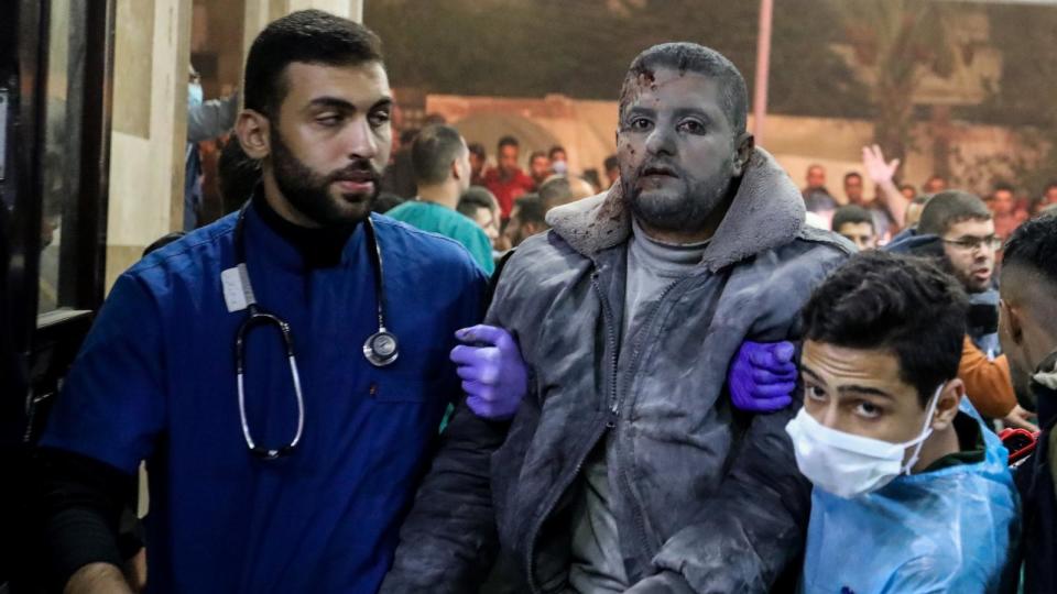 PHOTO: Palestinians injured in Israeli airstrikes arrive at Nasser Medical Hospital on Dec. 4, 2023, in Khan Yunis, Gaza. (Ahmad Hasaballah/Getty Images)