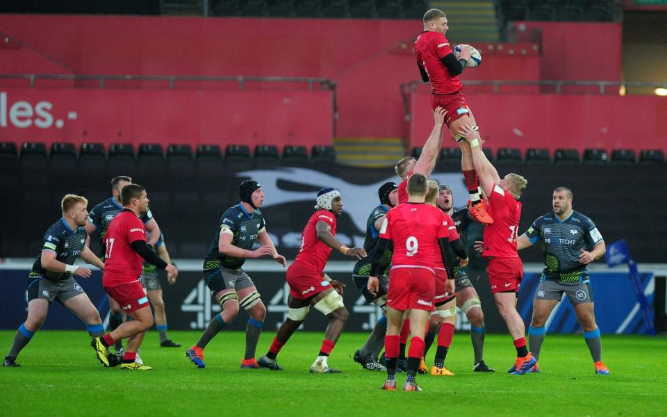 Nick Isiekwe of Saracens claims the lineout in January - GETTY IMAGES