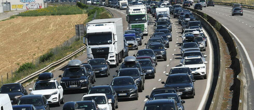 Les Français seront nombreux sur les routes samedi 13 août en direction de leur lieu de villégiature.  - Credit:Herve COSTE/MAXPPP