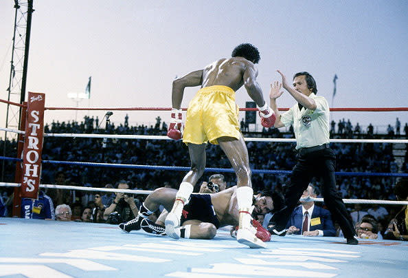 8. Thomas Hearns KO2 Roberto Duran, June 15, 1984 – Hearns showed his power in this fight, dropping Duran twice in the first and ending the fight with a blistering straight right in the second that sent Duran face first to the canvas. (Photo credit: Getty)