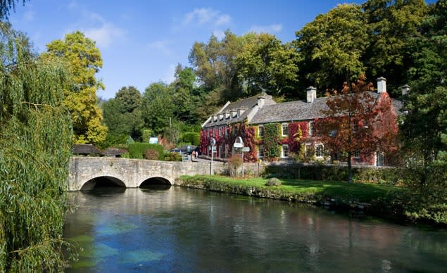 Bibury, England (Photo: Travel Pictures Ltd / SuperStock)