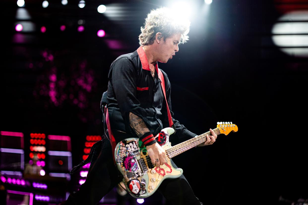 Concert review Green Day rocked Pittsburgh stadium as September began