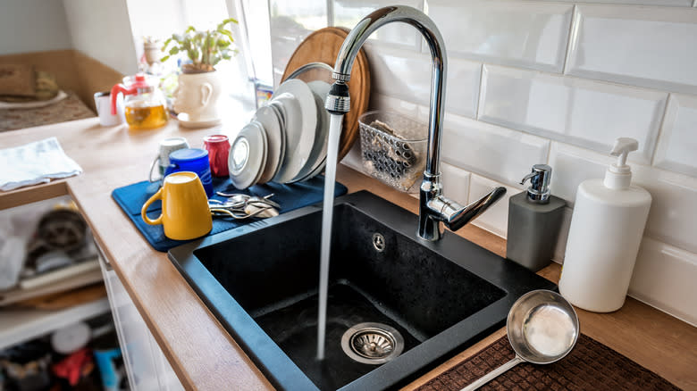 sink with running water