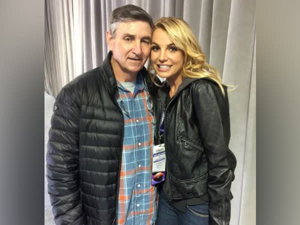 Britney Spears and her father Jamie Spears (Image source: Instagram)