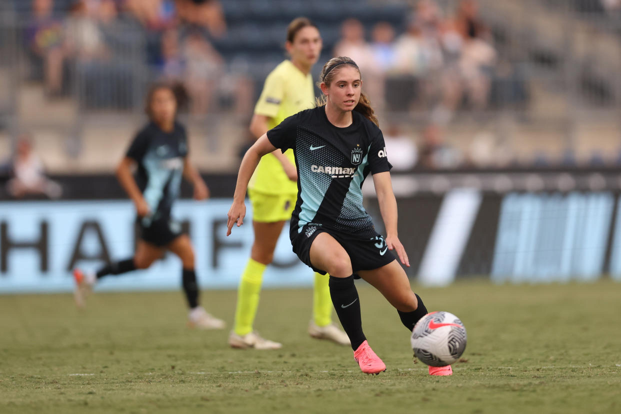 Mak Whitham makes her pro debut for Gotham against the Washington Spirit on Sunday. (Bill Streicher/Reuters)