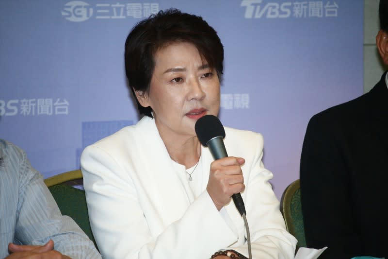 20221104-無黨籍台北市長候選人黃珊珊出席電視辯論會，於會後舉行記者會。（蔡親傑攝）