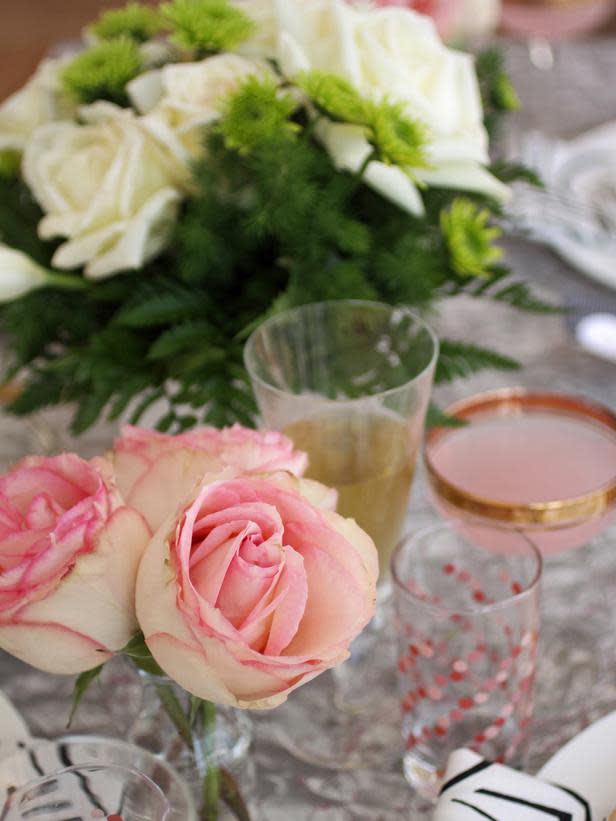 Simple Floral Centerpieces