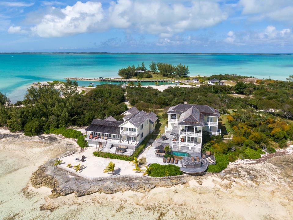 Crown Pigeon Island, Bahamas