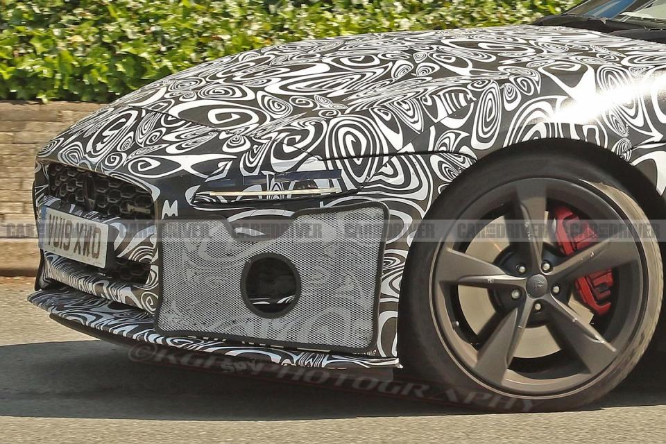 Spy Photos of the 2021 Jaguar F-type