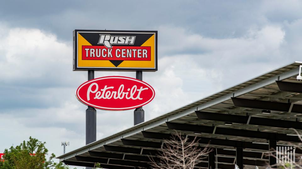 Rush Enterprises plans a 3:2 stock split after a strong second quarter. (Photo: Jim Allen/FreightWaves)