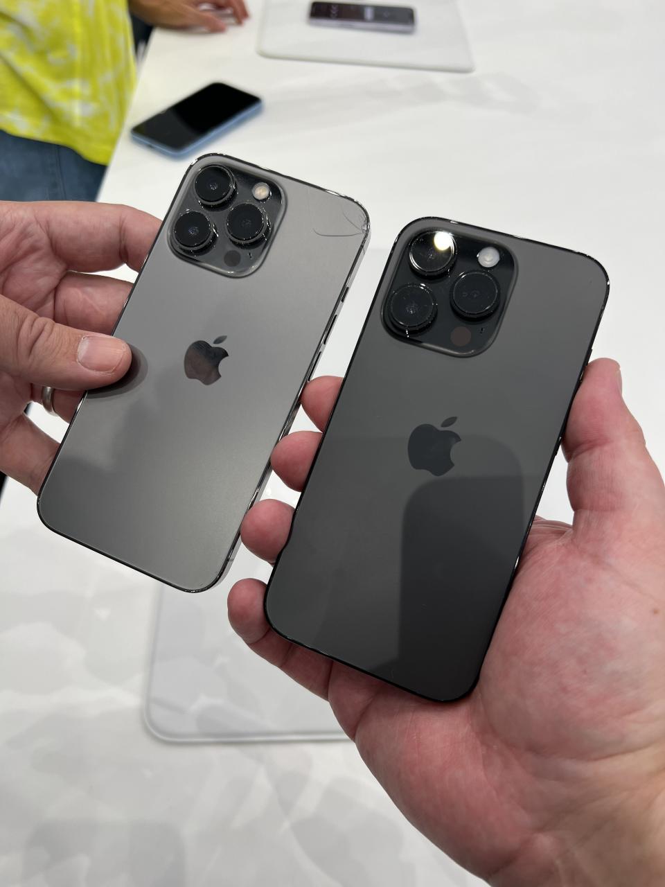 comparing iPhone 13 pro and iPhone 14 pro graphite versus black colors